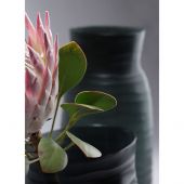 ВАЗА GUAXS MATHURA TALL, ЦВЕТ: ТЕМНЫЙ ИНДИГО(СИНИЙ) 1735DI ВАЗА GUAXS MATHURA TALL, ЦВЕТ: ТЕМНЫЙ ИНДИГО(СИНИЙ) 1735DI